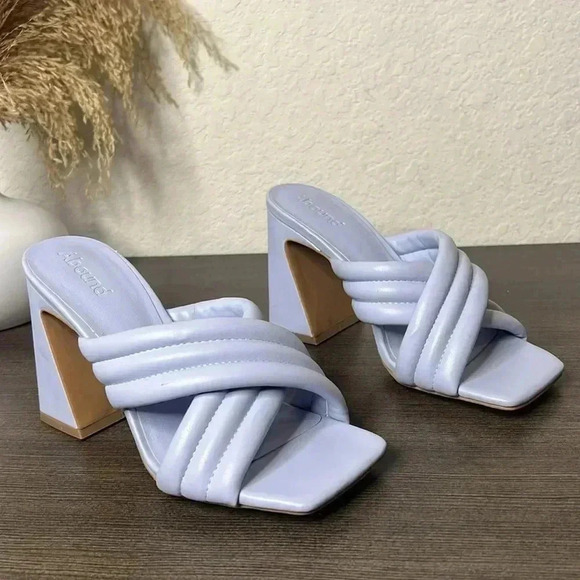Abound Pearl Cross Band Block Heeled Sandals - Picture 3 of 14